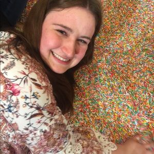 Meet your Posher, Elizabeth